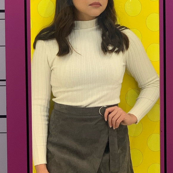 Turtleneck white long sleeve - Picture 5 of 5